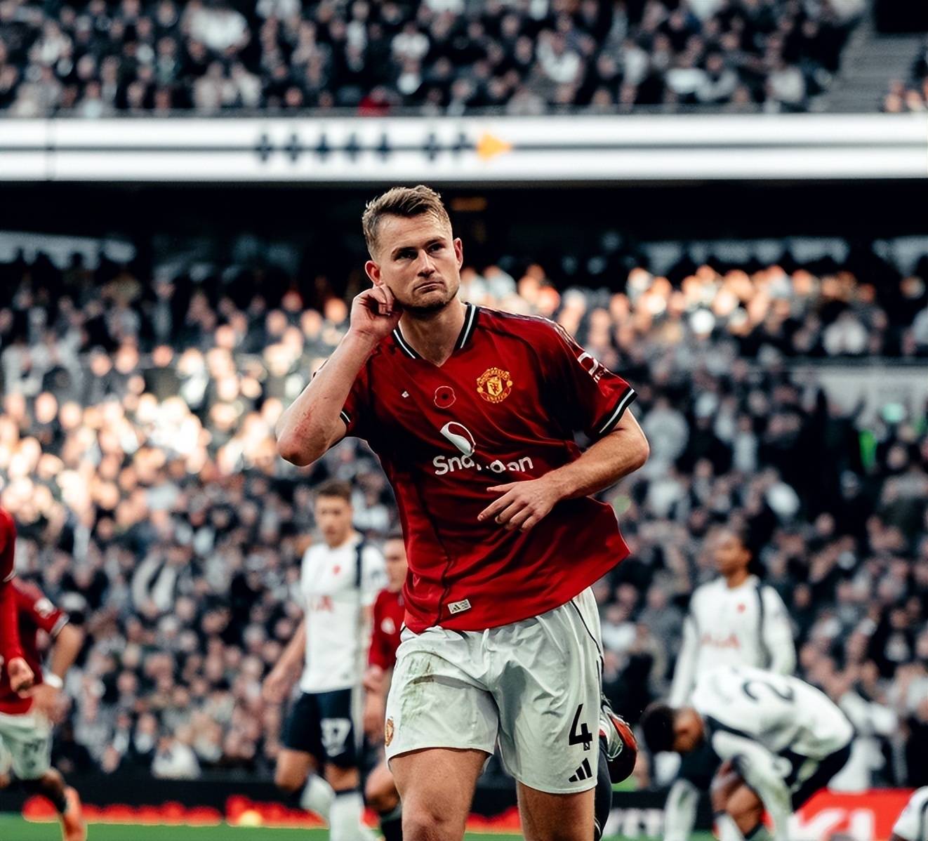 关于赛前英超传出新动向，利物浦远射贴柱，管理层表态——球迷炸锅，心理建设被强调的信息乐鱼官网