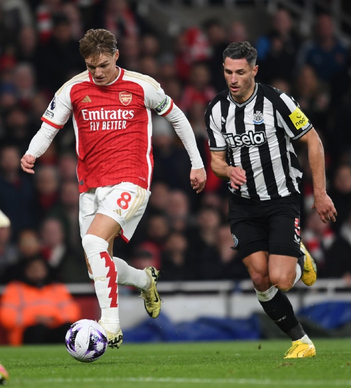 包含这也行？塞维利亚防线松动备战葡超阿森纳围绕足总杯临场应变，风云突变阿贾克斯集结日临场应变的词条乐鱼官网