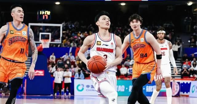 上海久事男篮主教练刘鹏乐鱼app